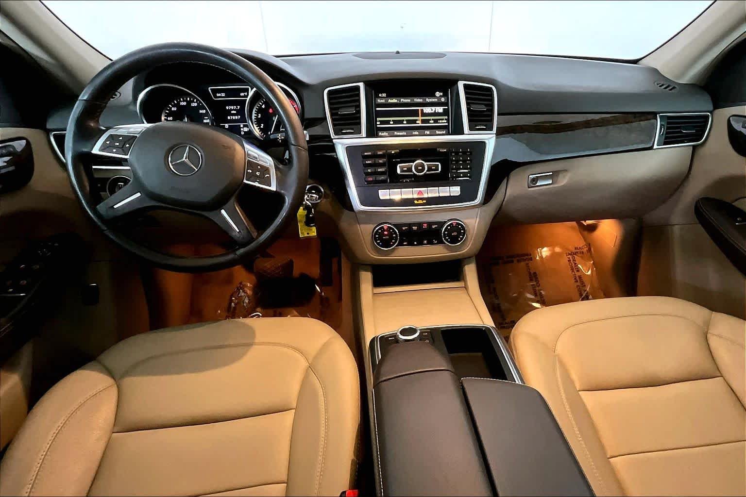 Used 2012 Arctic White Mercedes-Benz ML 350 image 16