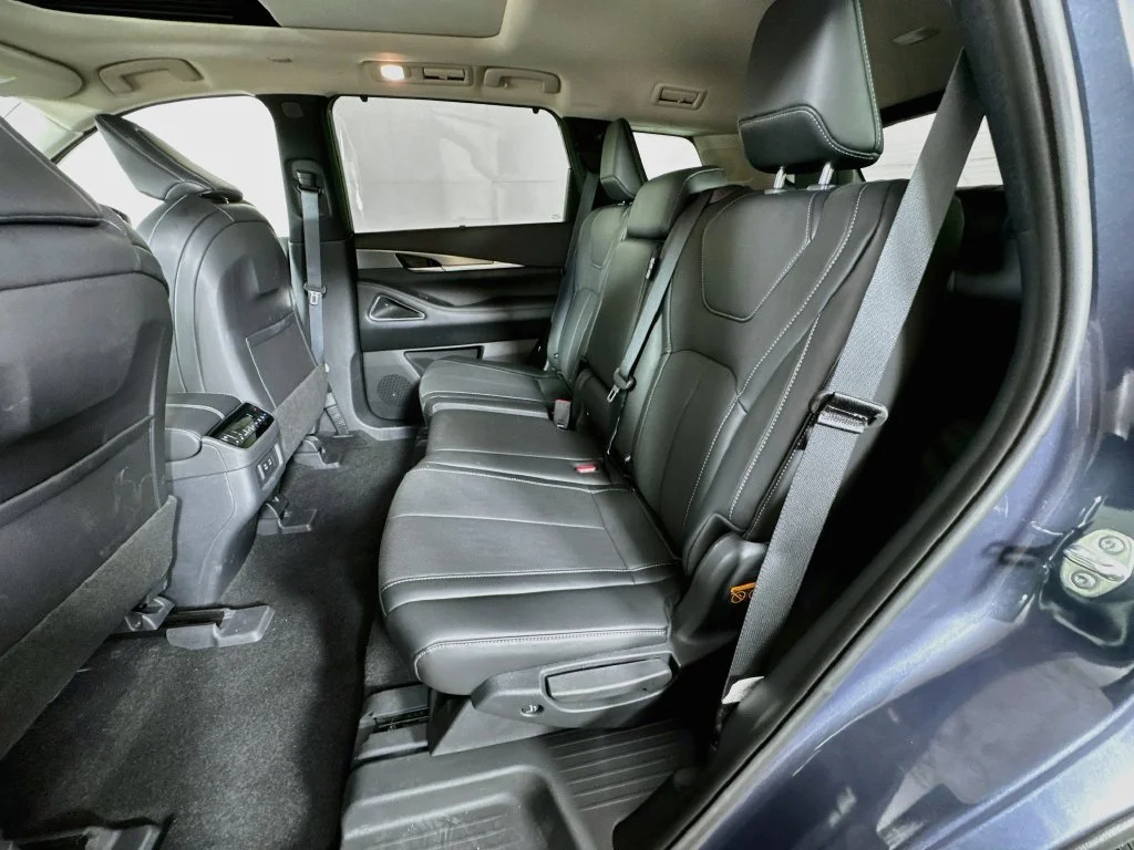 Certified Used 2026 Blue INFINITI LUXE image 33