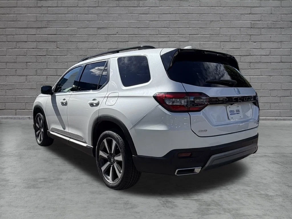 2023 Honda Pilot Touring - Photo 13