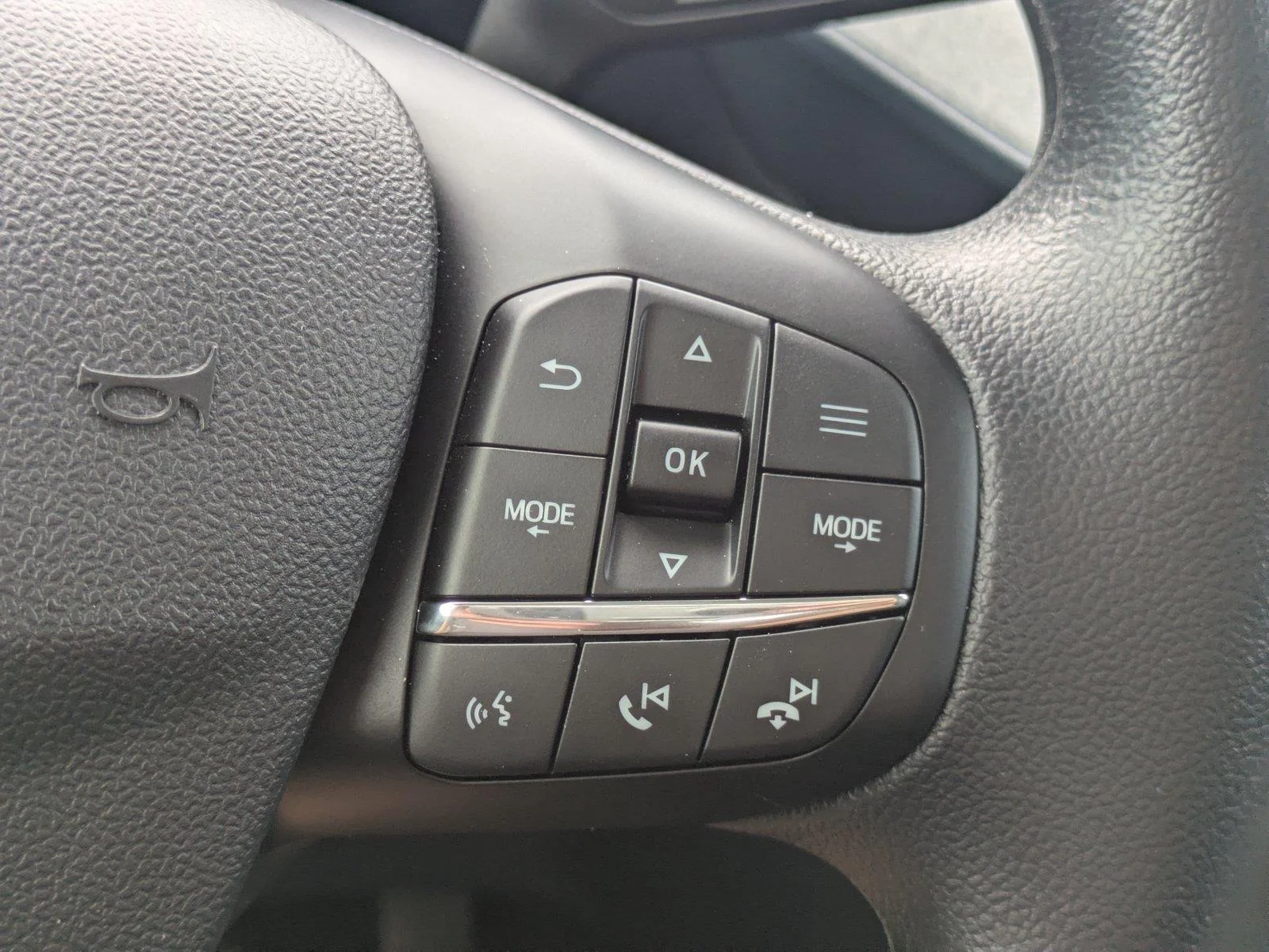 New 2026 Oxford White Ford XLT image 30