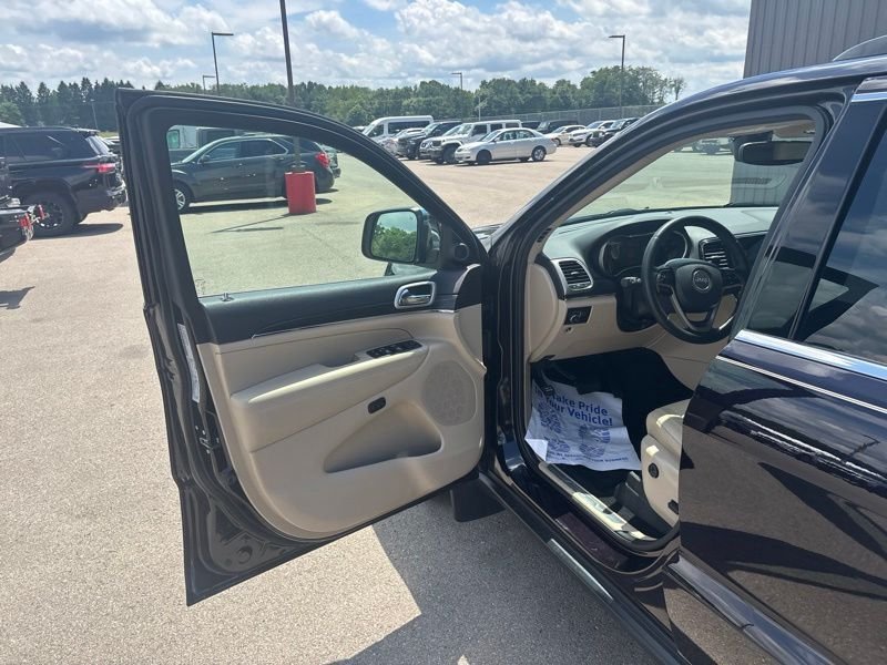 Used 2020 Red Jeep Limited image 23
