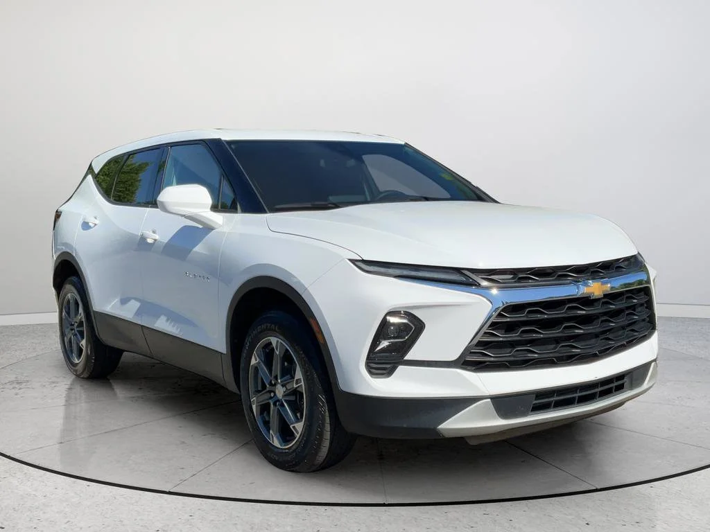 2025 Chevrolet Blazer 2.0T 2LT AWD's photo