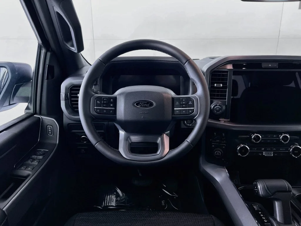 New 2026 Oxford White Ford XLT image 24