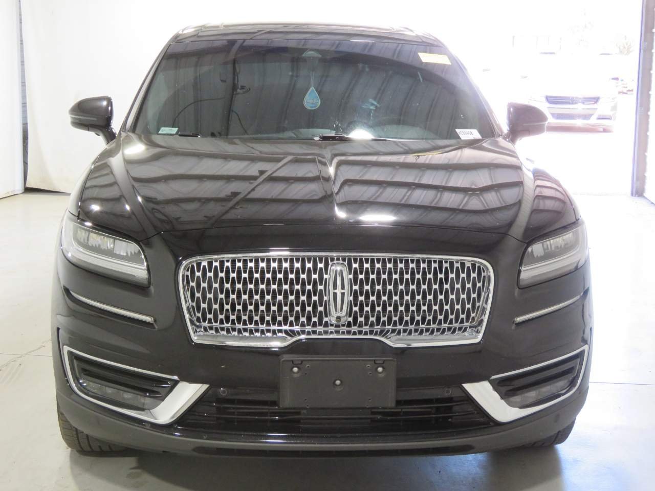 Used 2019 Infinite Black Lincoln Reserve image 2