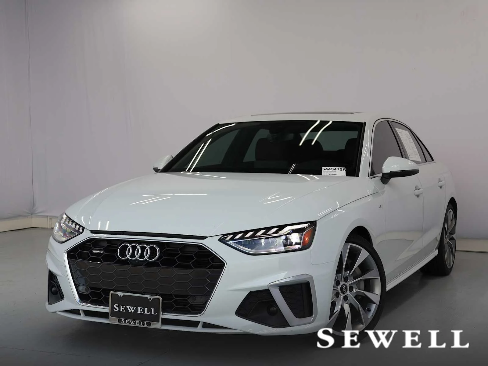 2021 Audi A4 45 quattro S tronic Premium Plus's photo