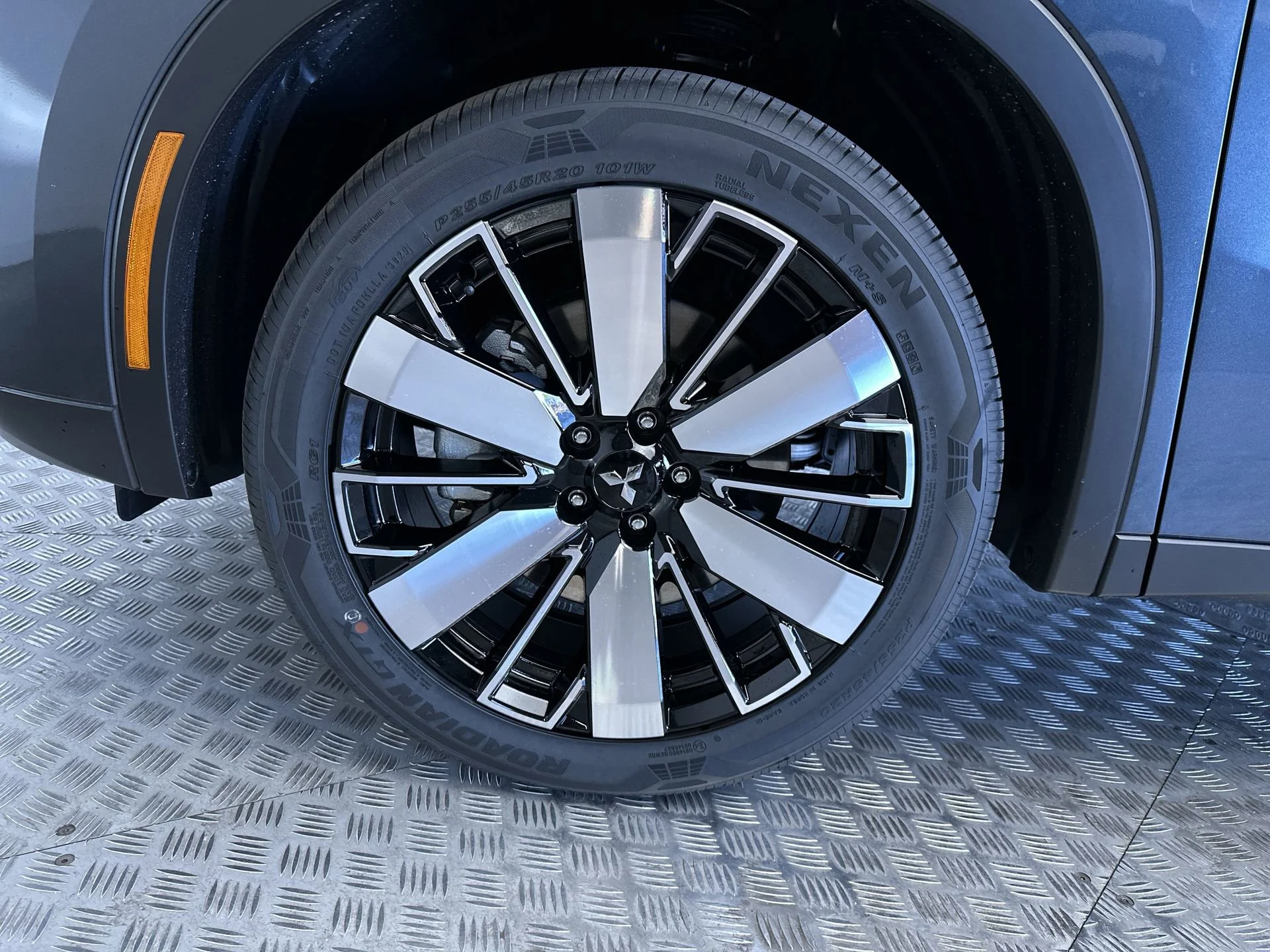 New 2026 Graphite Gray Mitsubishi SE 1.5T S-AWC image 27