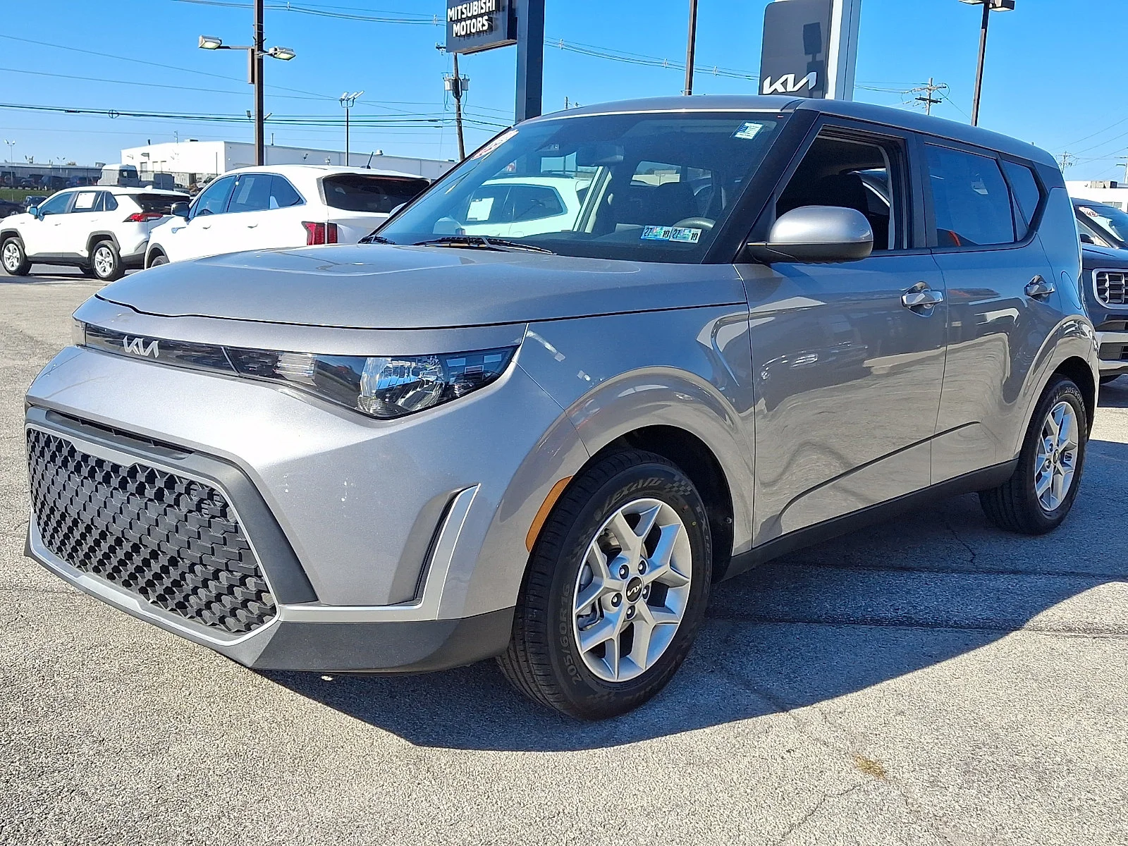 Certified Used 2023 Gray Kia LX image 3