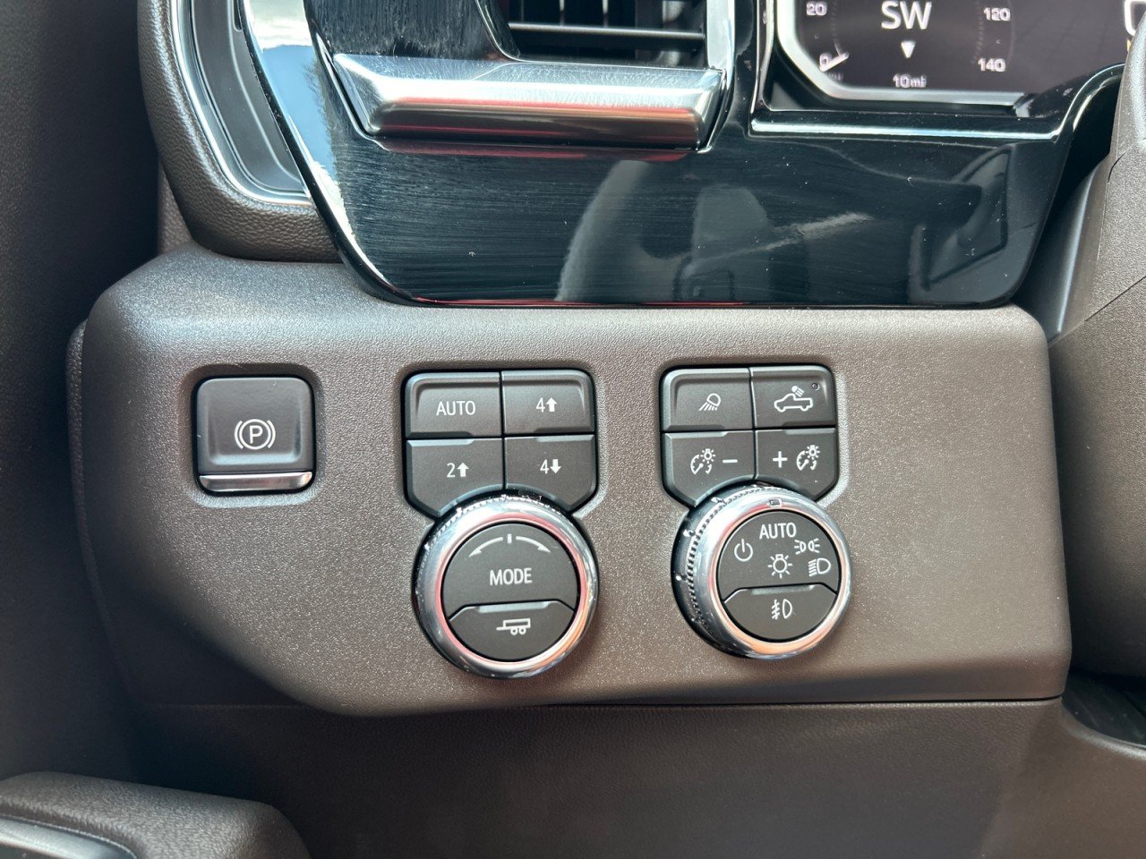 2026 GMC Sierra 1500 SLT - Photo 15
