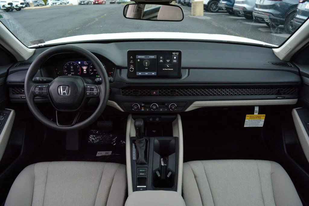 New 2026 Platinum White Pearl Honda LX image 12