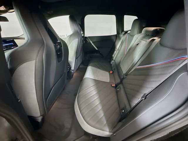 Used 2026 Gray Metallic BMW xDrive60 image 26