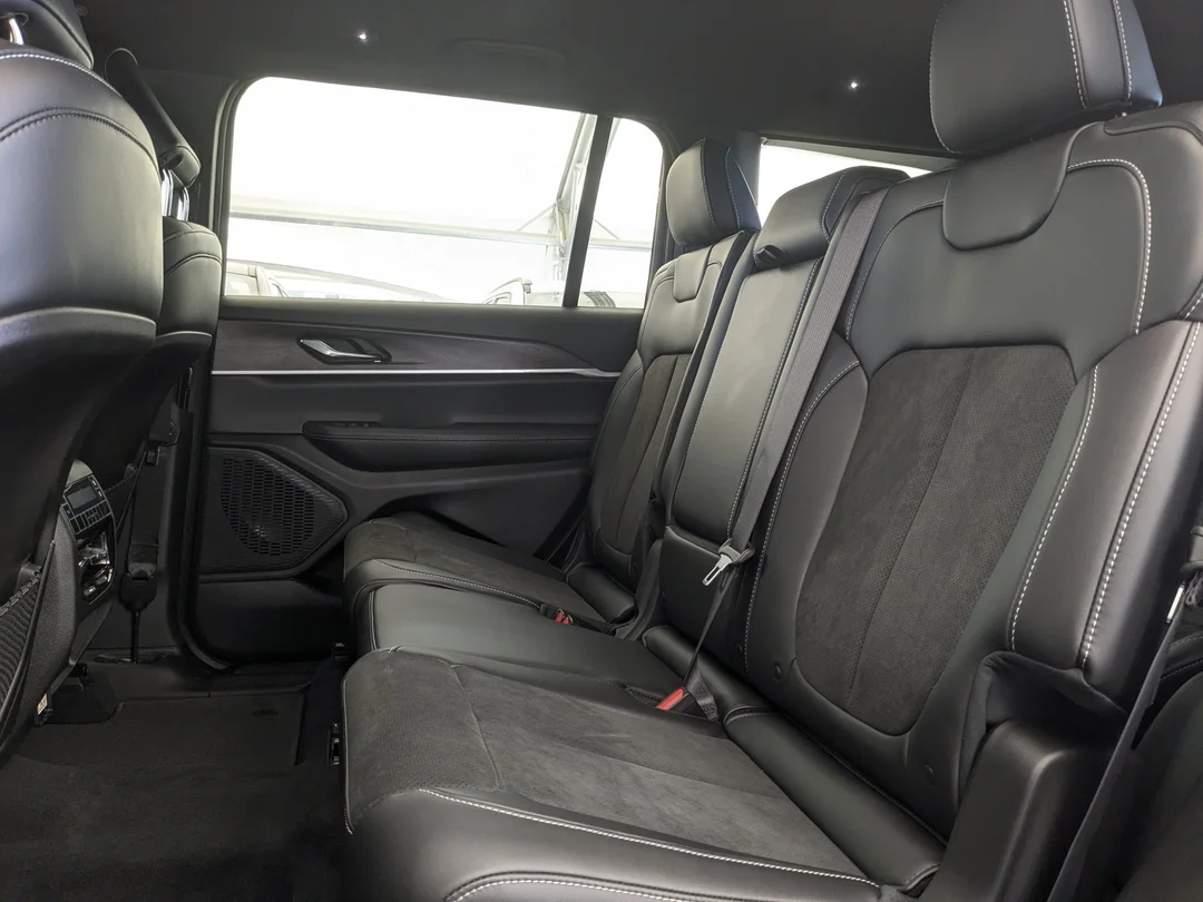 New 2026 Grey Jeep Altitude - - 4x4 - 20 Gloss Black Wheels - Remote Start - Capri Leatherette & More! image 28