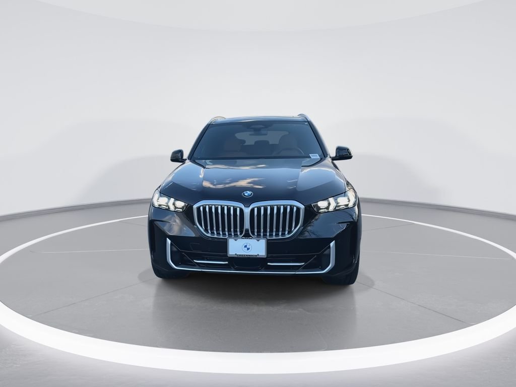 Used 2026 Black Sapphire Metallic BMW xDrive40i image 3