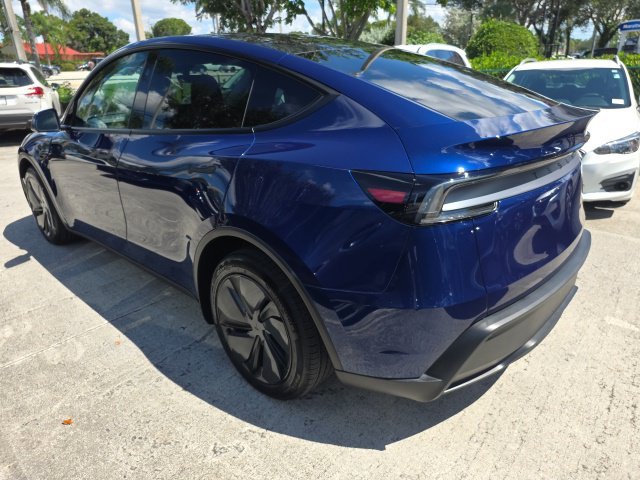 2026 Tesla Model Y Premium - Photo 6