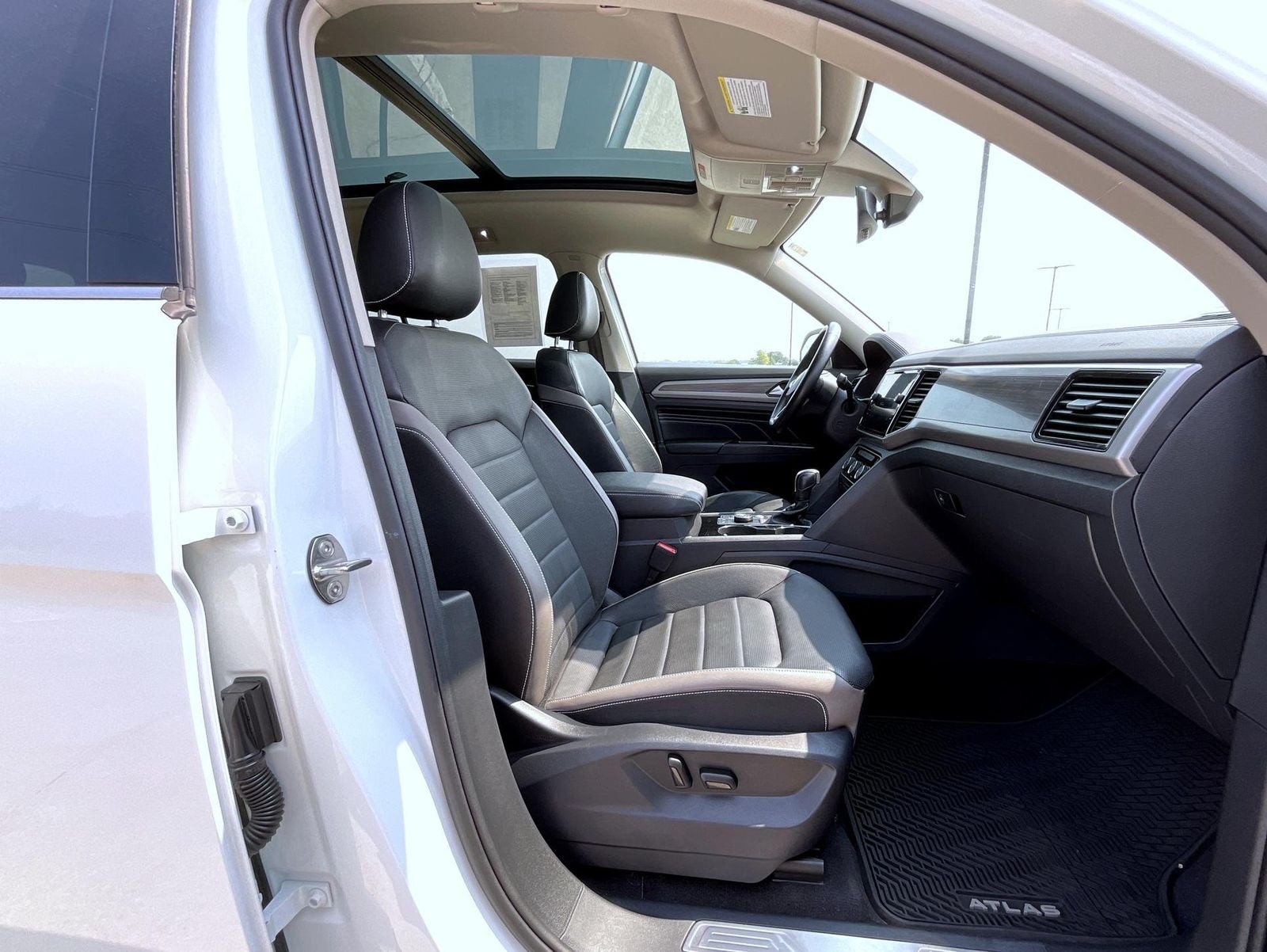 2021 Volkswagen Atlas SEL Premium - Photo 16