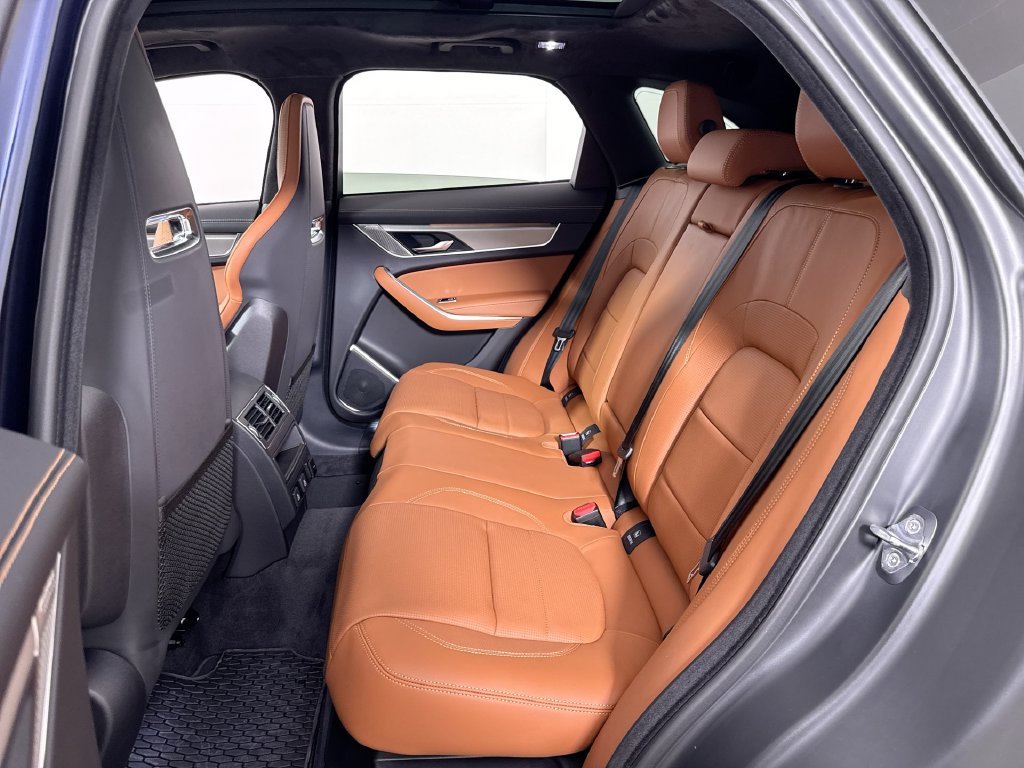2026 Jaguar F-Pace R-Dynamic S - Photo 20