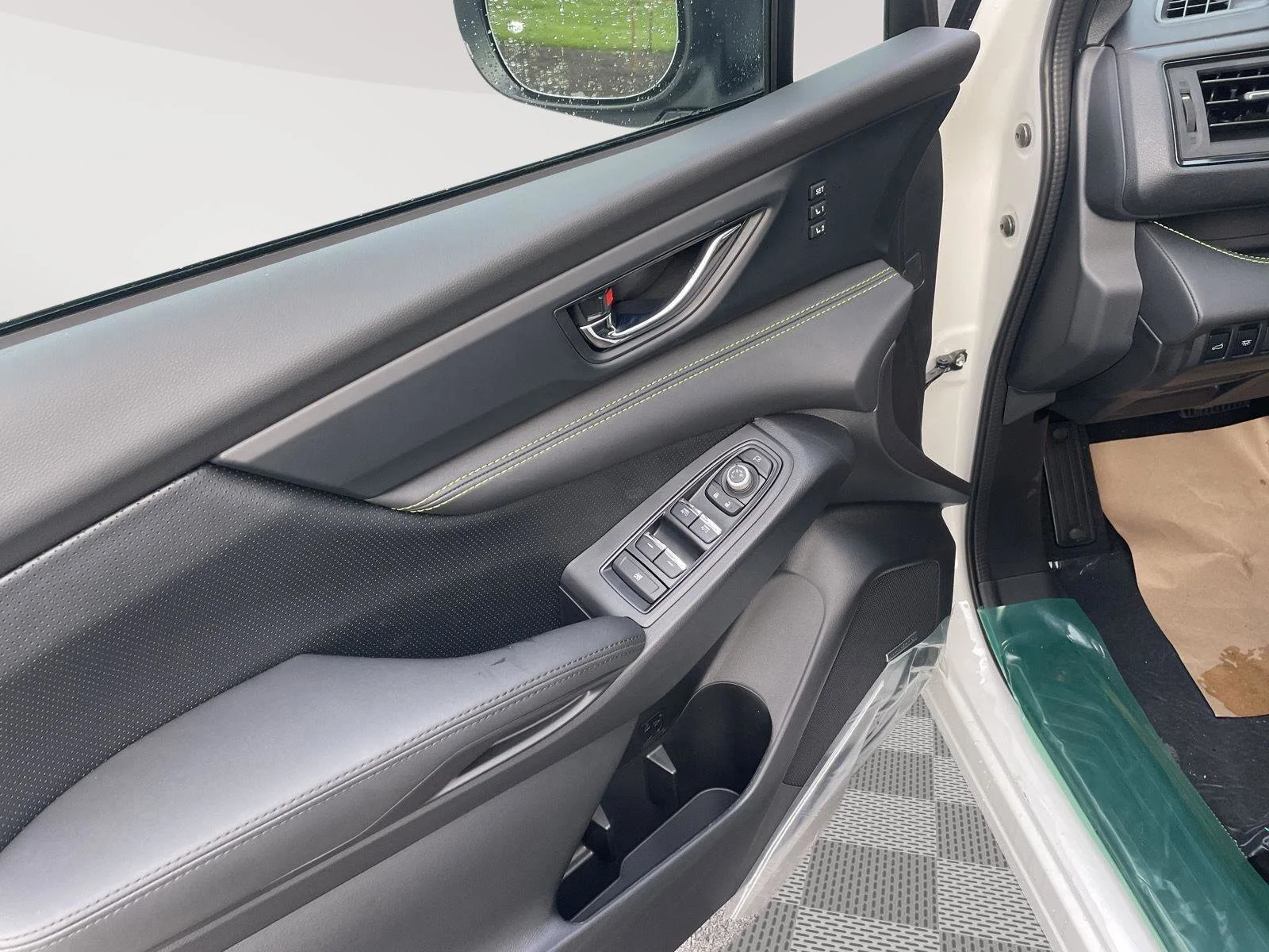 New 2026 Crystal White Pearl Subaru Onyx Edition Touring image 9