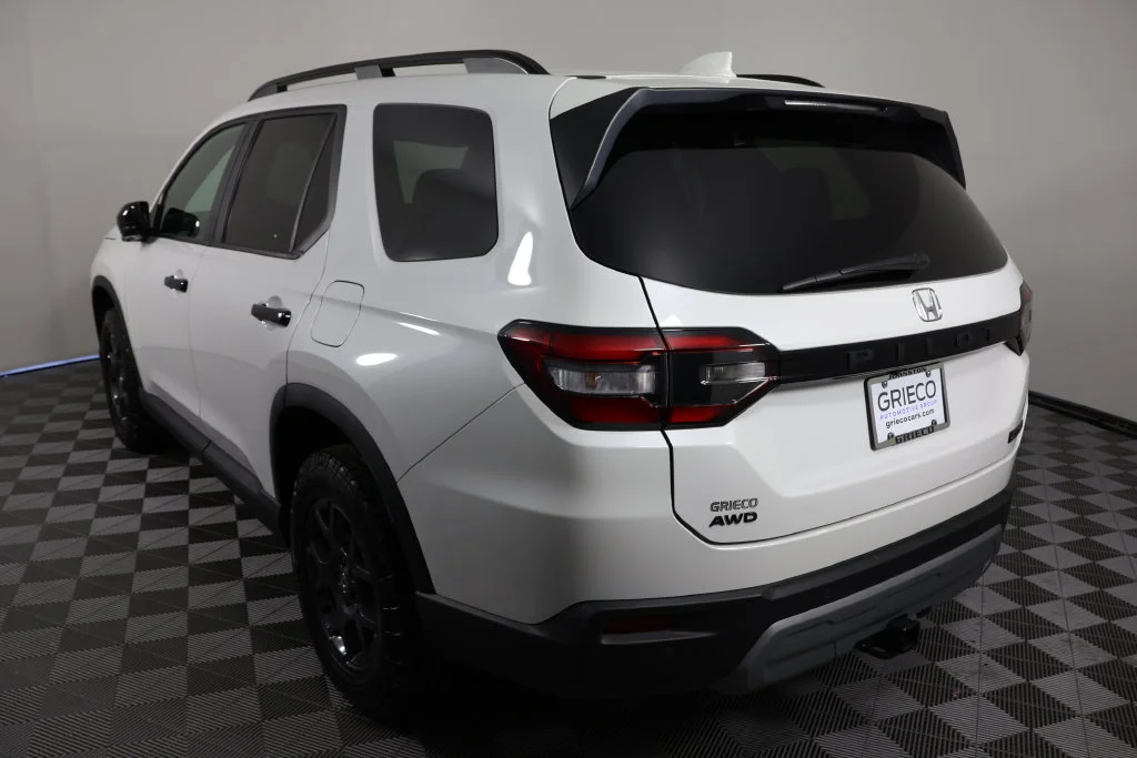 Used 2025 White Honda TrailSport image 6
