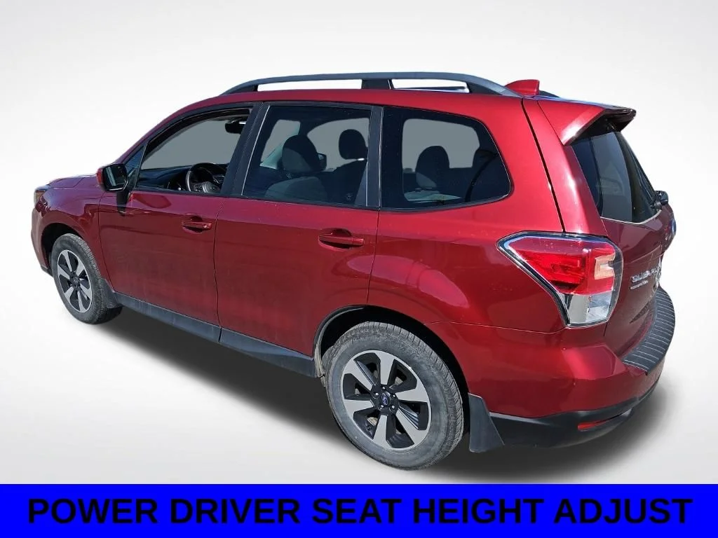 Used 2018 Red Subaru 2.5i Premium image 7