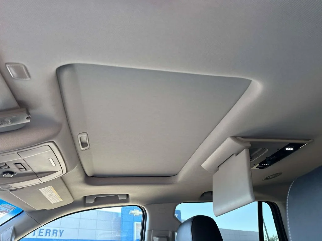 Used 2017 Black GMC SLT image 29