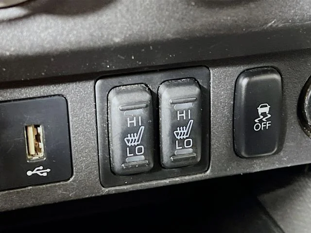 Used 2021 Gray Mitsubishi 2.0 SE image 21