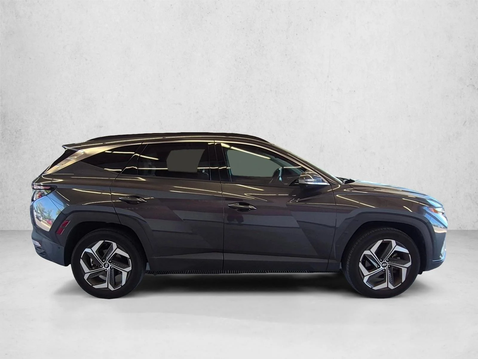 Used 2023 Portofino Gray Hyundai Limited image 3