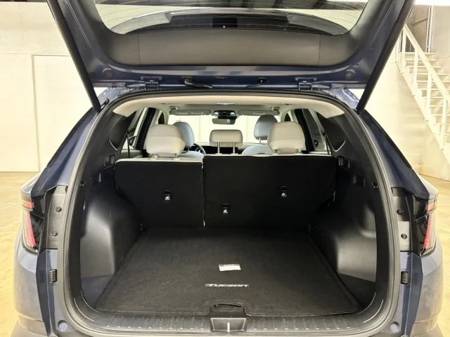 Used 2025 Blue Hyundai SEL Convenience image 23