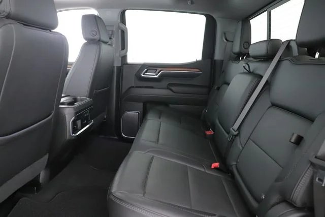 Used 2024 White GMC Denali image 29