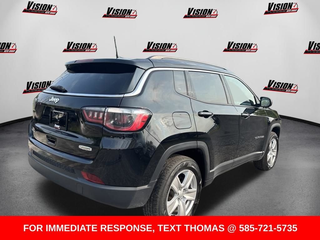 Used 2022 Black Jeep Latitude image 5