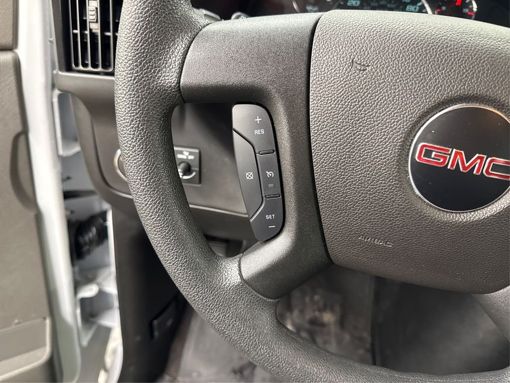Used 2025 White GMC LT image 26