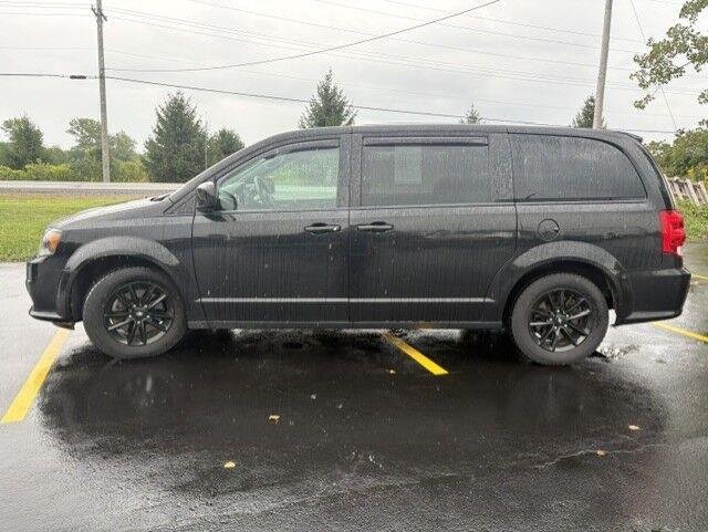 Used 2019 Black Onyx Crystal Pearlcoat Dodge SXT image 9