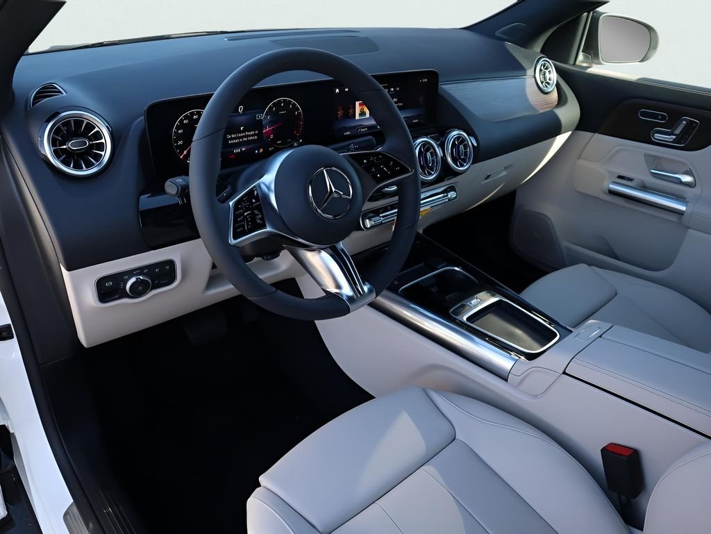 Used 2026 Polar White Mercedes-Benz GLA 250 image 33