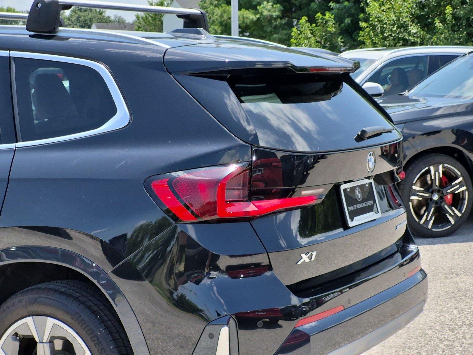 Used 2024 Black Sapphire Metallic BMW xDrive28i image 12