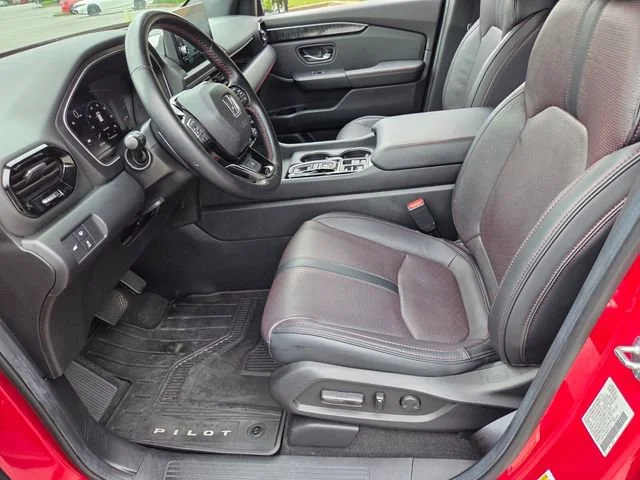 2025 Honda Pilot Black Edition - Photo 52
