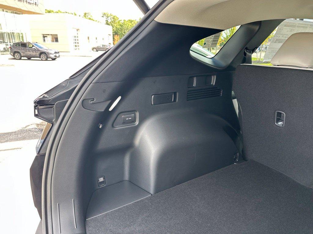 New 2026 Black Hyundai SEL Premium AWD image 22