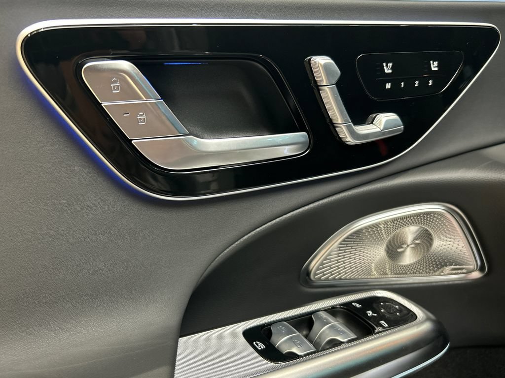 New 2027 MANUFAKTUR Alpine Grey Mercedes-Benz AMG® E 53 Hybrid Wagon image 40