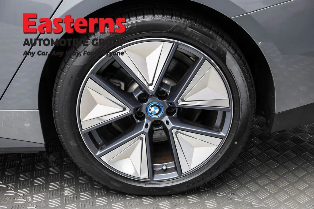 Used 2024 Gray BMW eDrive40 image 8