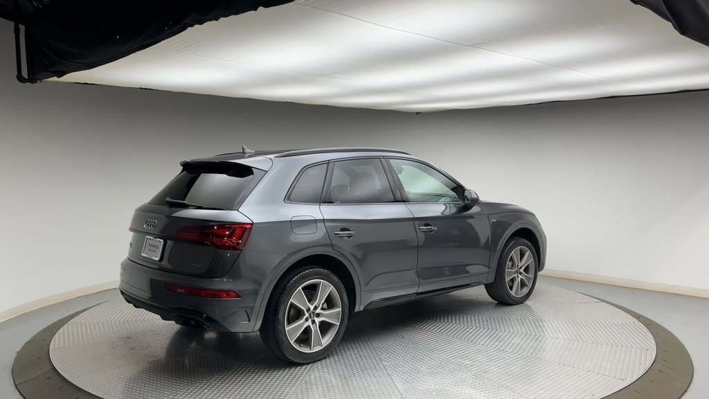 Used 2025 Daytona Gray Pearl Effect Audi 45 S line Premium image 2