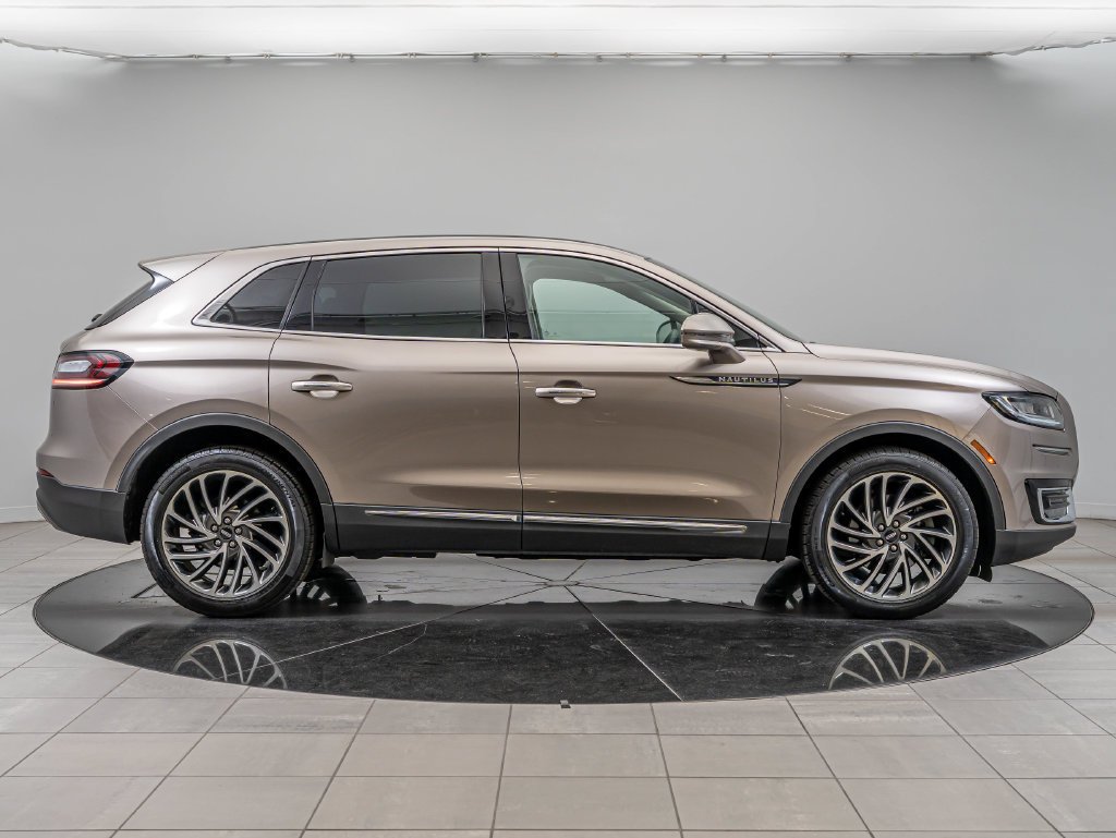 Used 2020 Iced Mocha Lincoln Reserve image 11