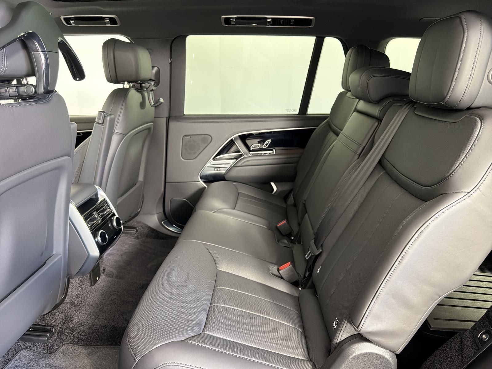 2026 Land Rover Range Rover SE - Photo 27