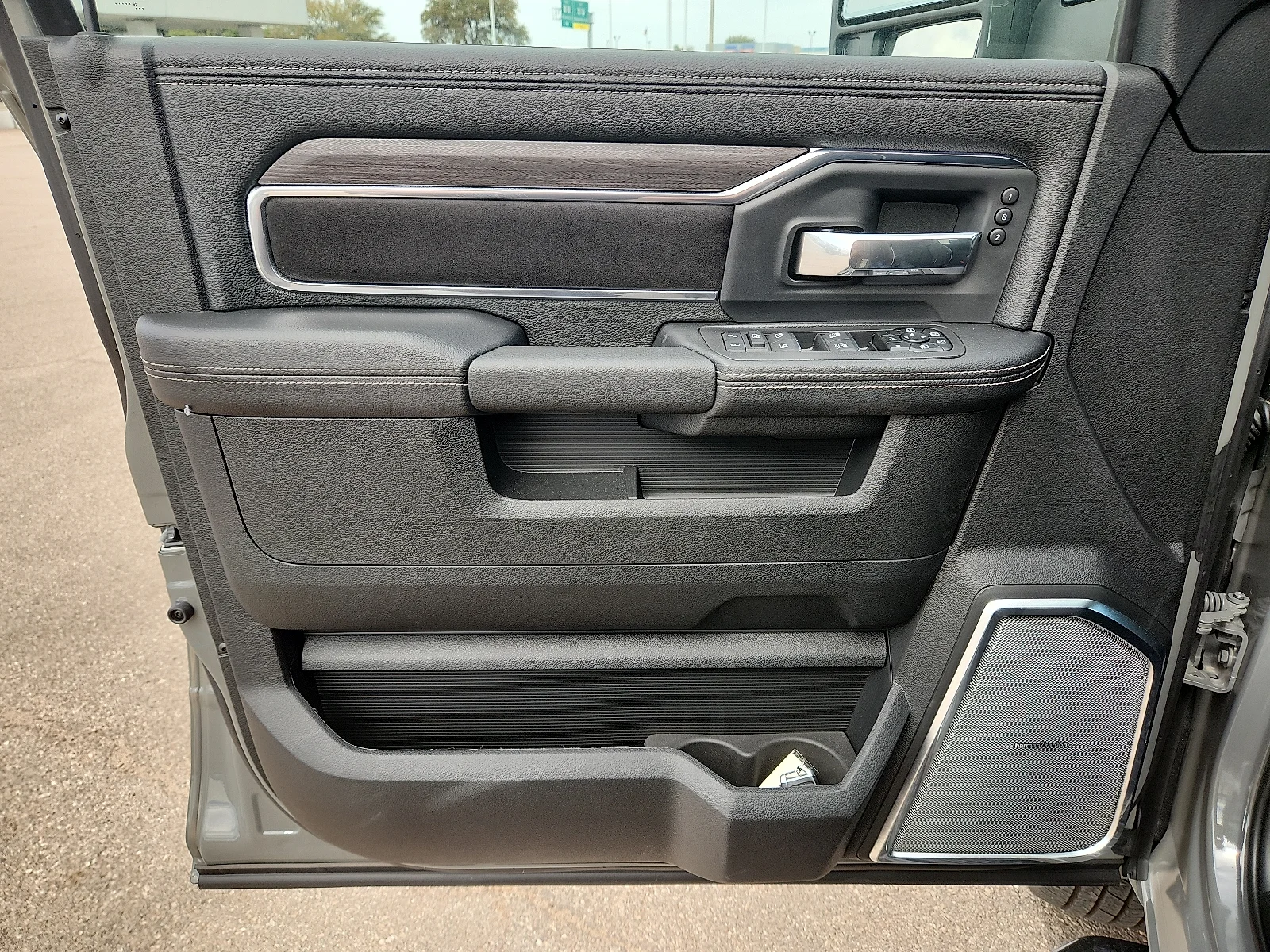New 2027 Ceramic Gray Clear-Coat  Paint Ram LARAMIE CREW CAB 4X4 8