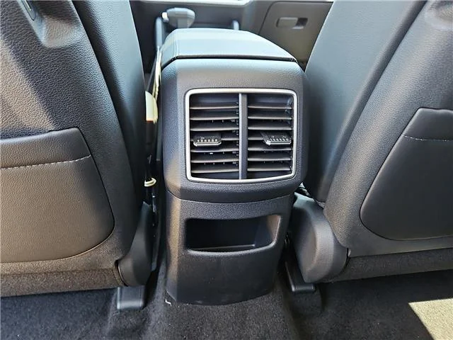 New 2026 White KIA EX Front-Wheel Drive image 9