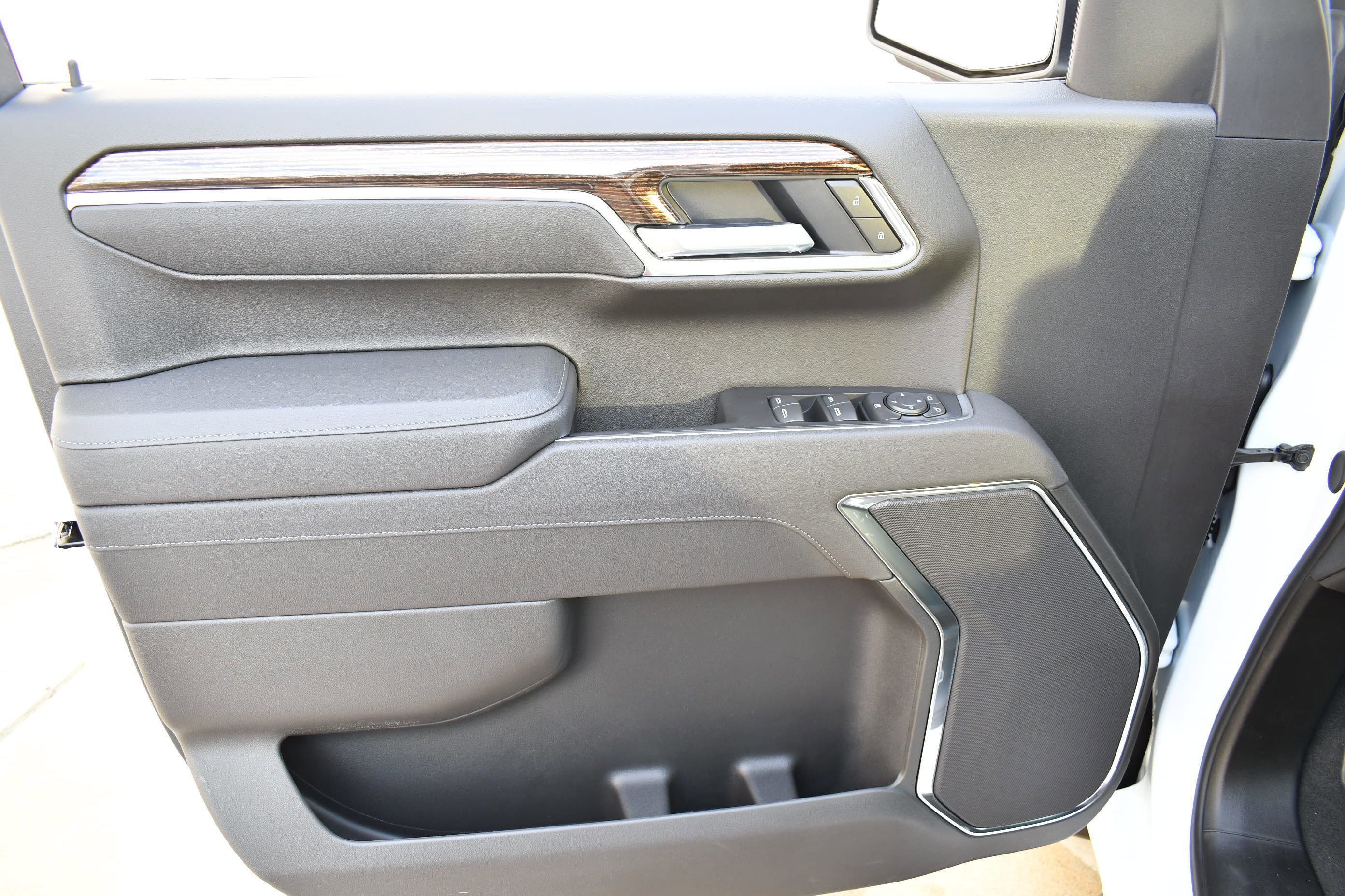 2026 GMC Sierra 1500 SLE - Photo 14