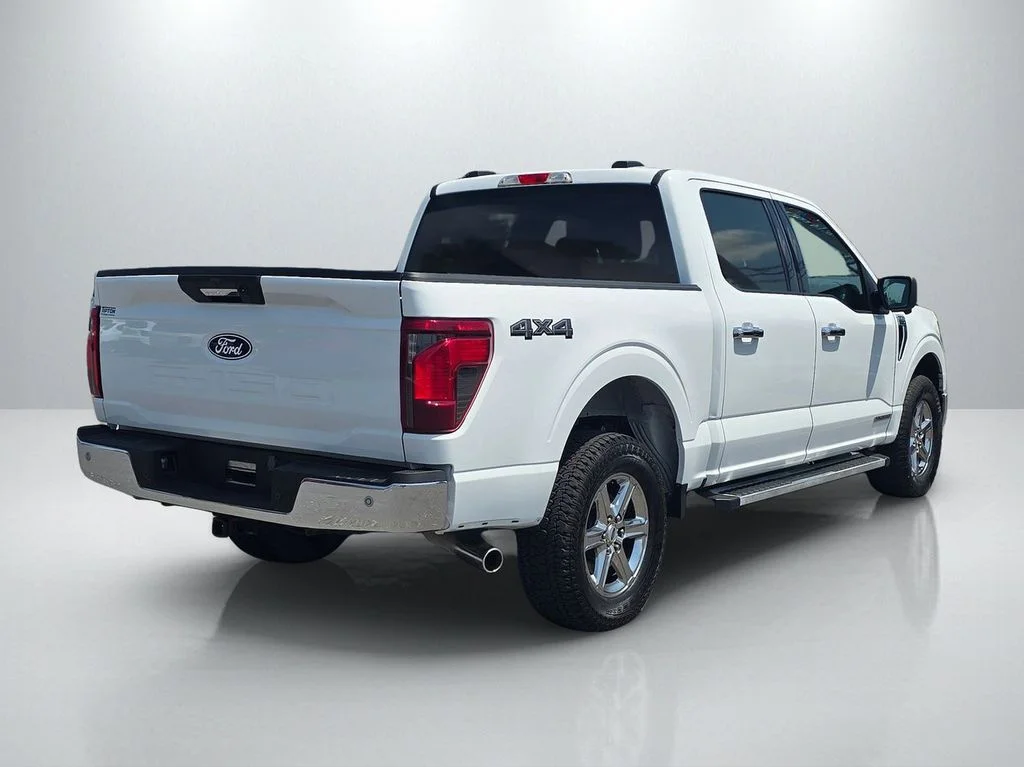 Used 2024 White Ford XLT image 5