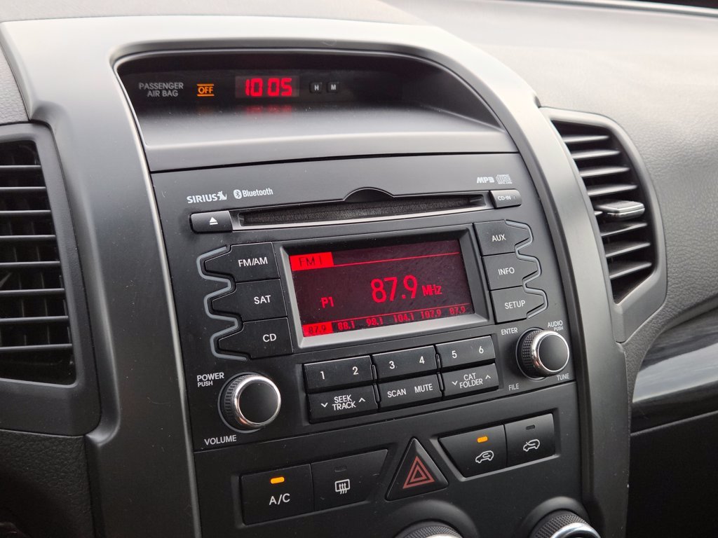 Used 2012 Silver Kia LX image 24