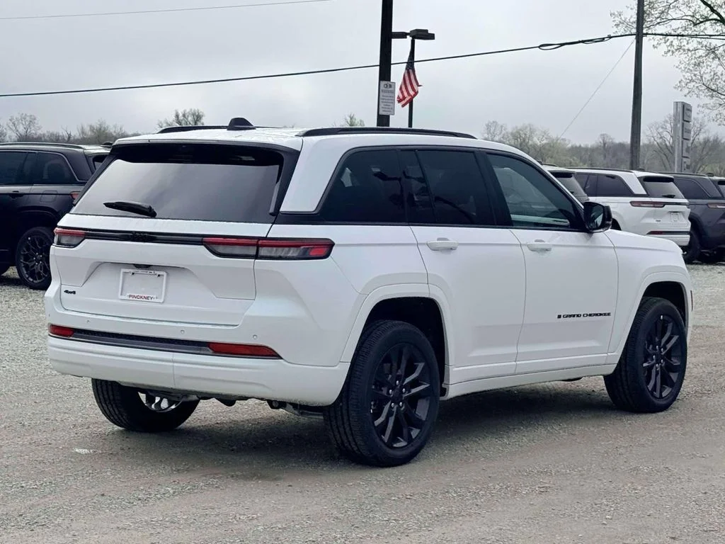 New 2026 White Jeep Limited Reserve image 7