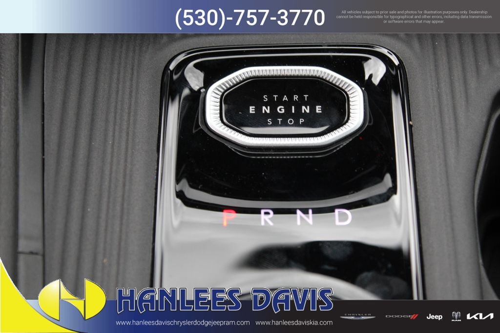 New 2026 Hydro Blue Pearl-Coat Exterior Paint Jeep Limited image 24