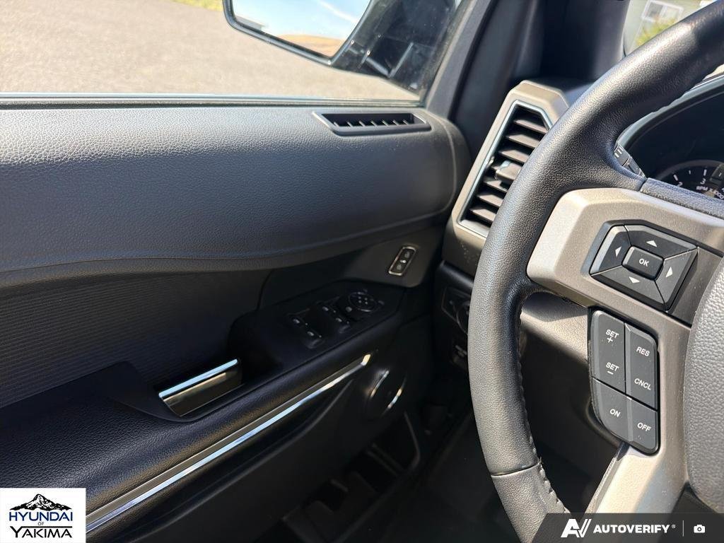 Used 2021 Agate Black Metallic Ford XLT image 17