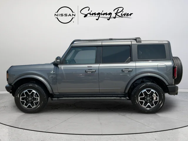 Used 2023 Gray Ford Outer Banks image 4