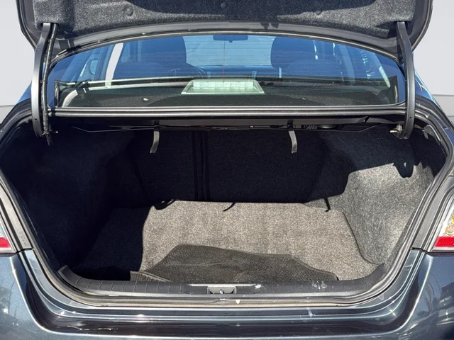 Used 2015 Blue Nissan 2.5 S image 32