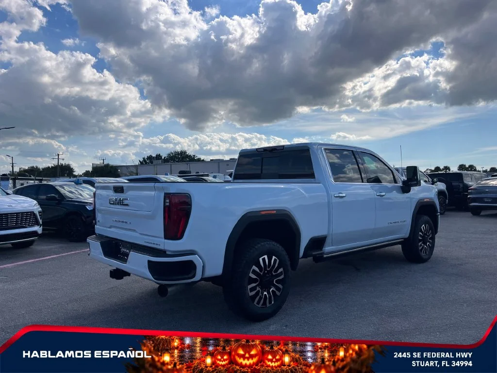 New 2026 Glacier White Tricoat GMC Denali Ultimate image 7